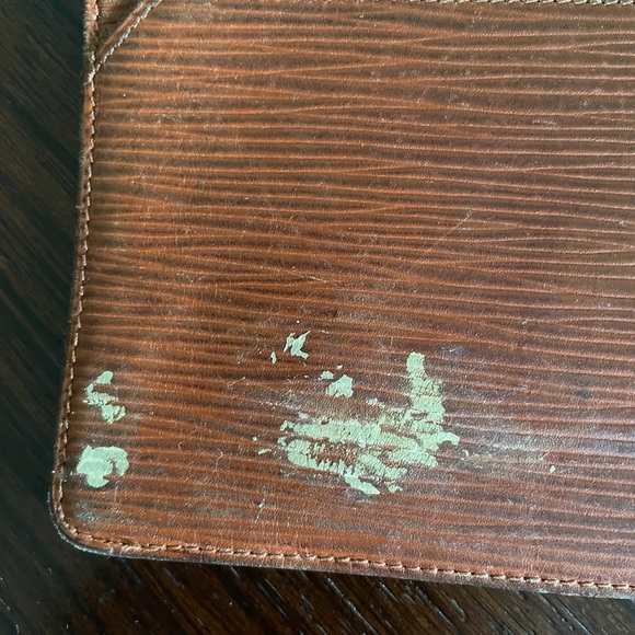 LOUIS VUITTONVintage Epi leather small note holder - Picture 8 of 10